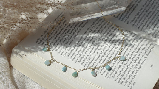 SERENITY · Vergoldete Silberkette mit Larimar